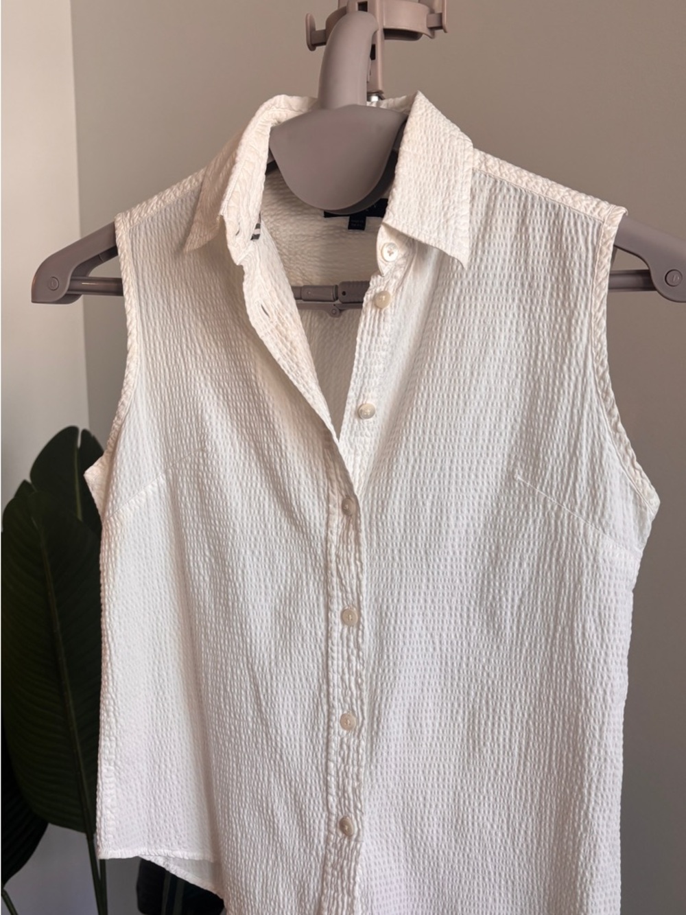 Burberry Sleeveless Textured Button-Front Top